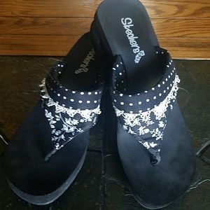 Skechers Shoes - Black & white sandals Skechers Shoes - Black & white sandals